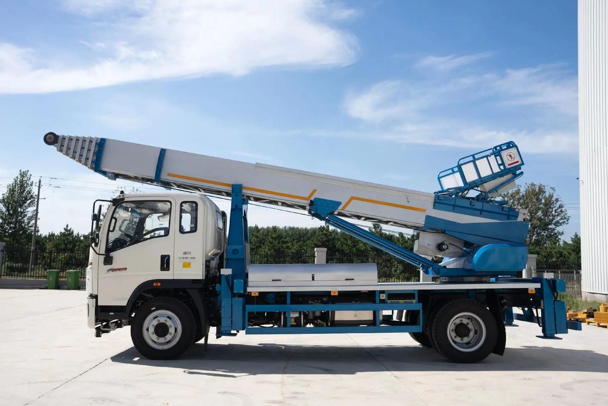 响水县云梯上料车租赁费用