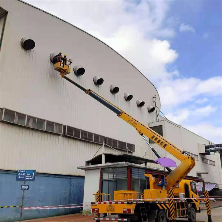 响水县高空作业车出租服务：专业广告牌安装解决方案